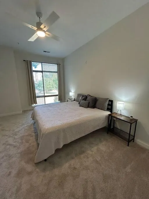 Apartment 1 Bedroom Townhouse Studio In Uptown Charlotte
