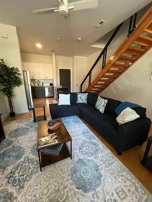 1 Bedroom Townhouse Studio In Uptown Charlotte United States