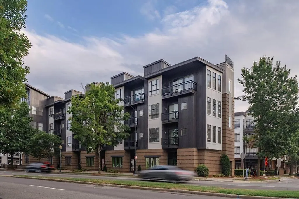 1 Bedroom Townhouse Studio In Uptown Charlotte